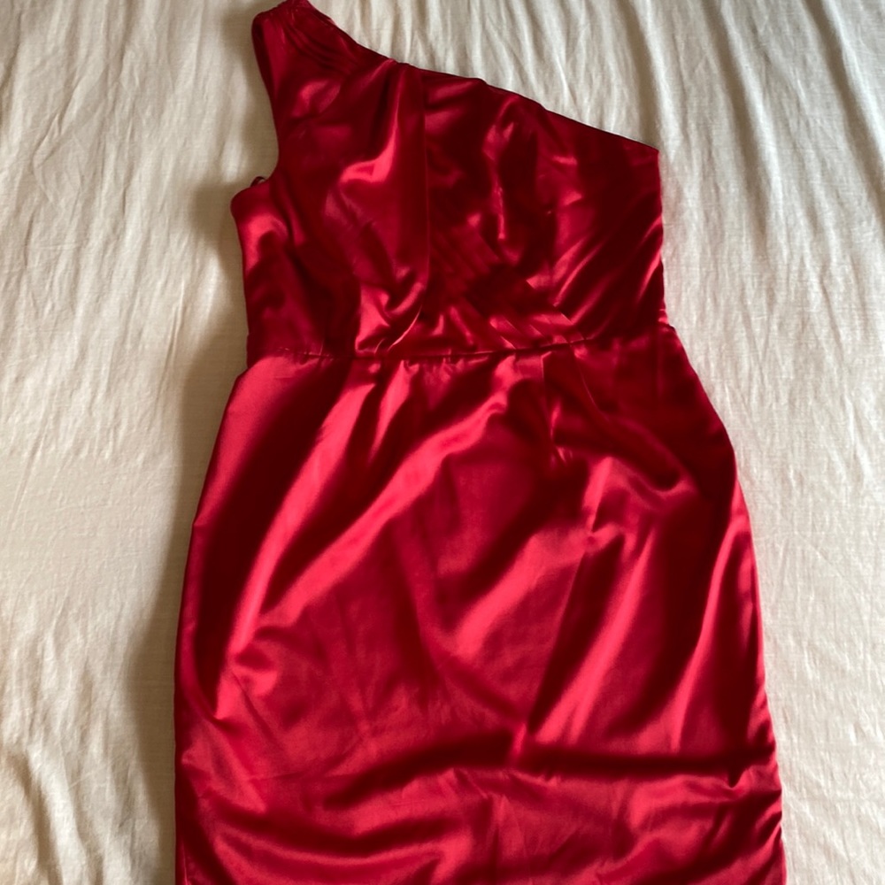 Red one-shoulder cocktail dress